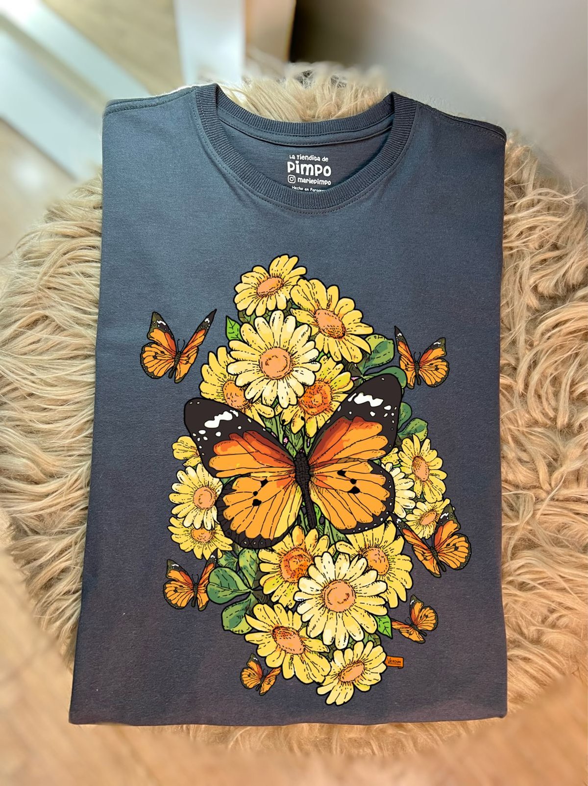 Mariposa flores By: @guilleinsta