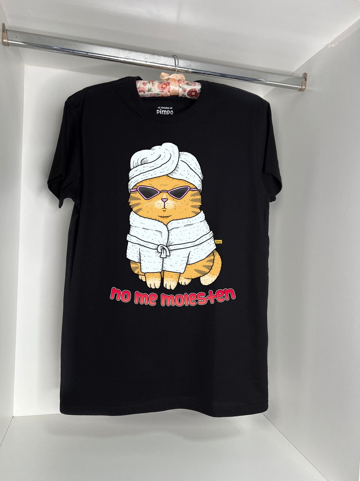 Michi no me molesten By: @guilleinsta