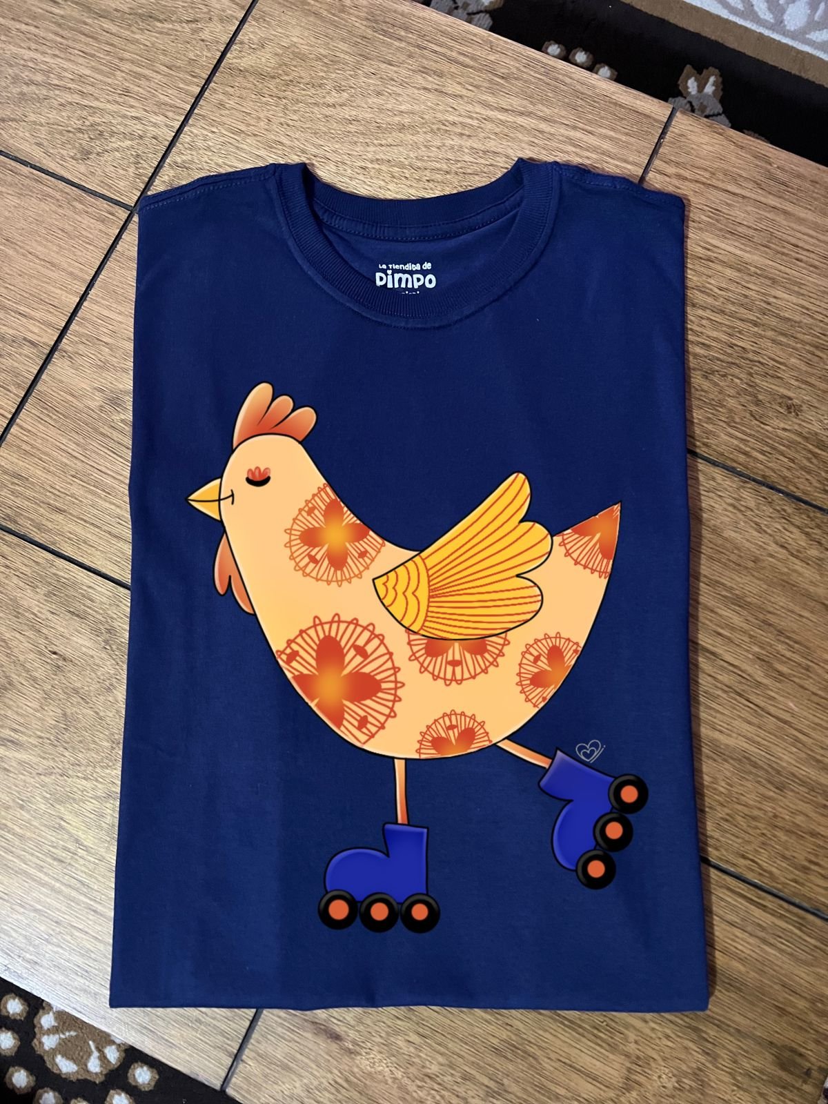 Gallina roller By: @bbilustra.py