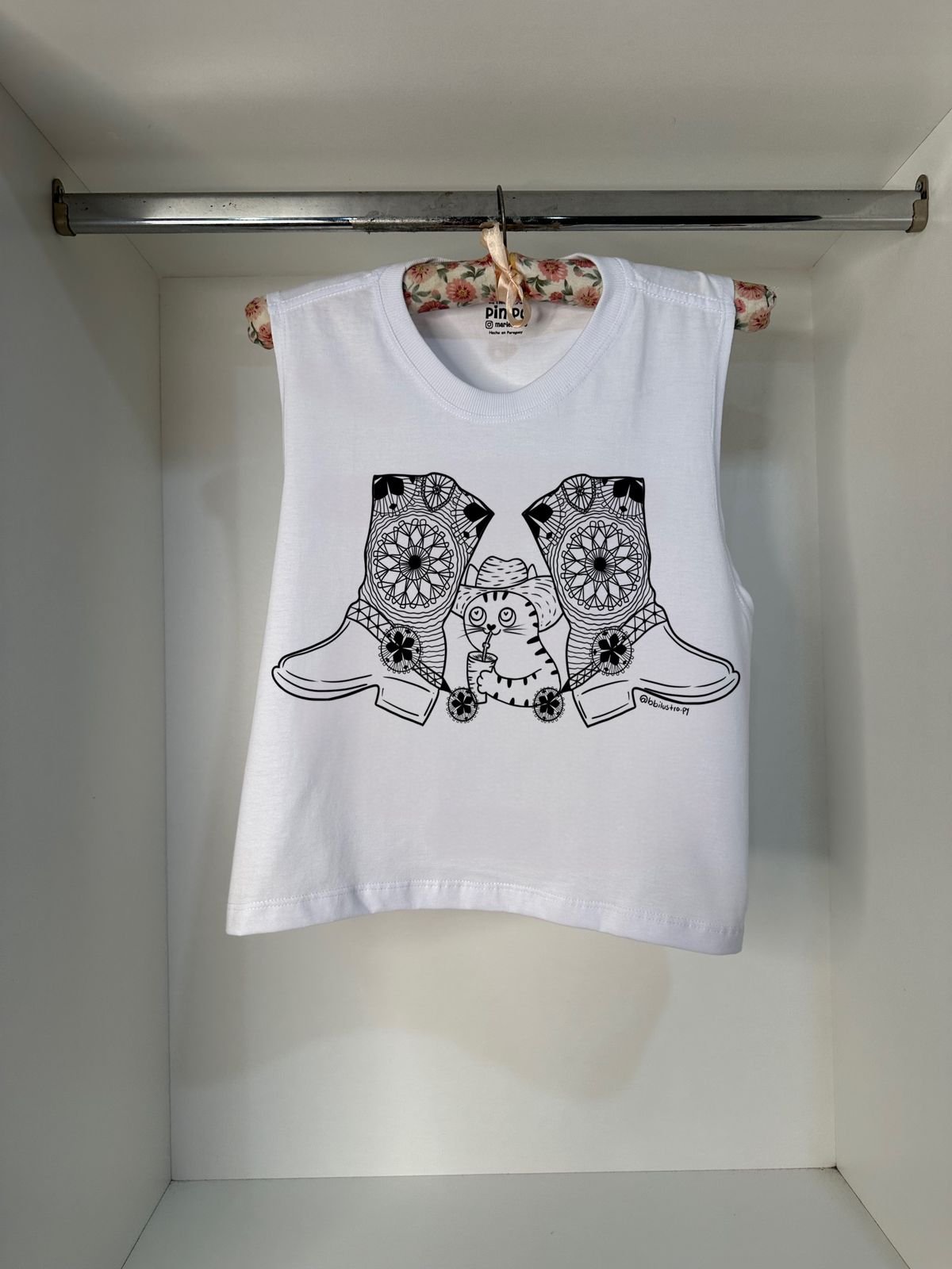 Gato con botas By: @bbilustra.py