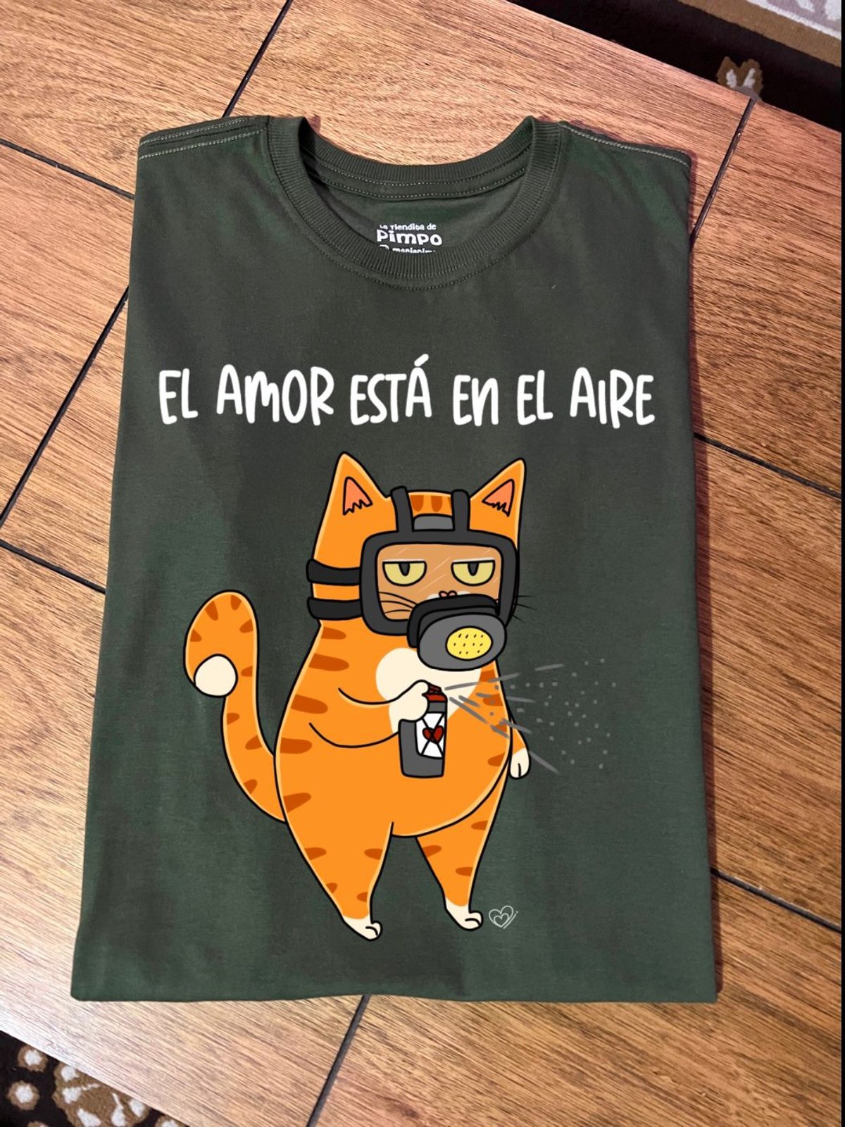 El amor esta en el aire By: @bbilustra.py