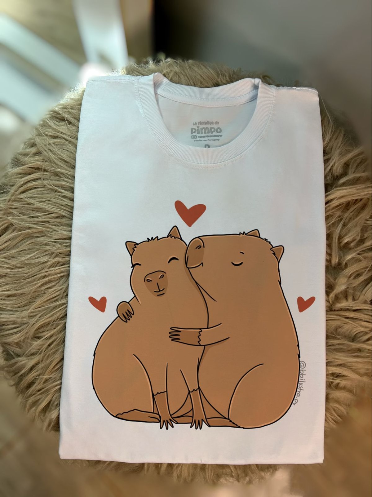 Carpis enamorados By: @bbilustra.py