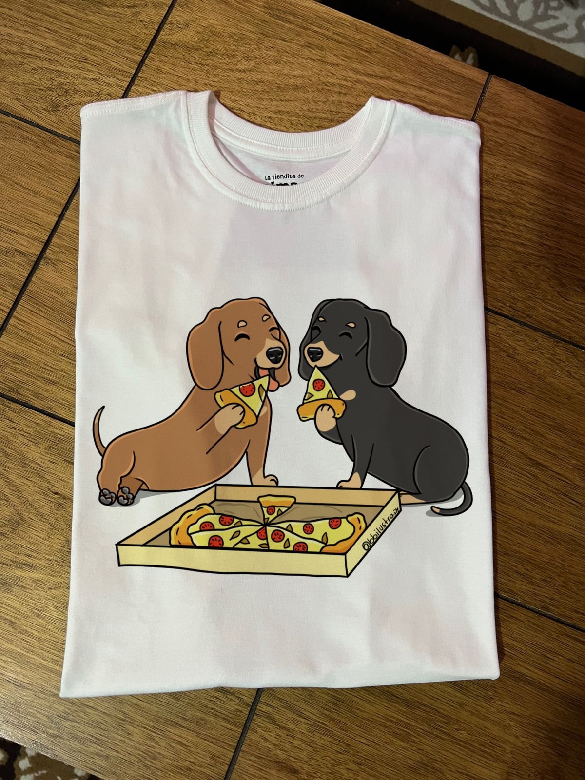 Perritos Pizza By: @bbilustra.py