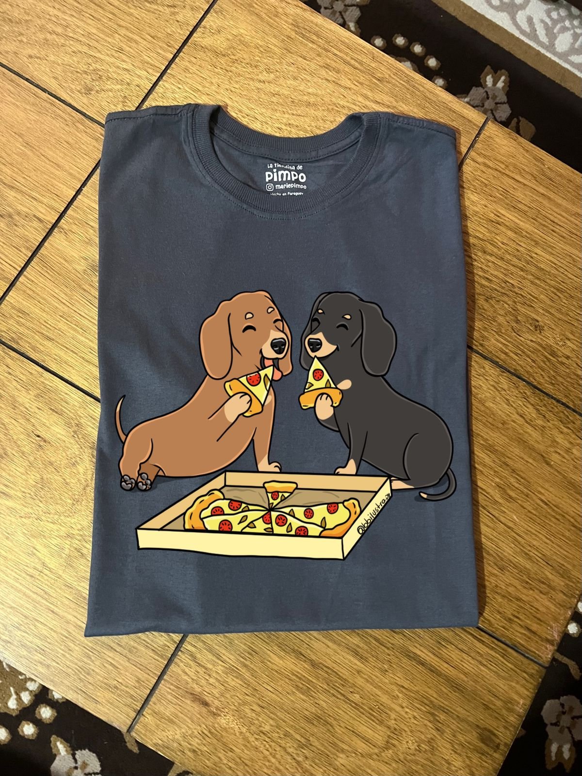 Perritos Pizza By: @bbilustra.py