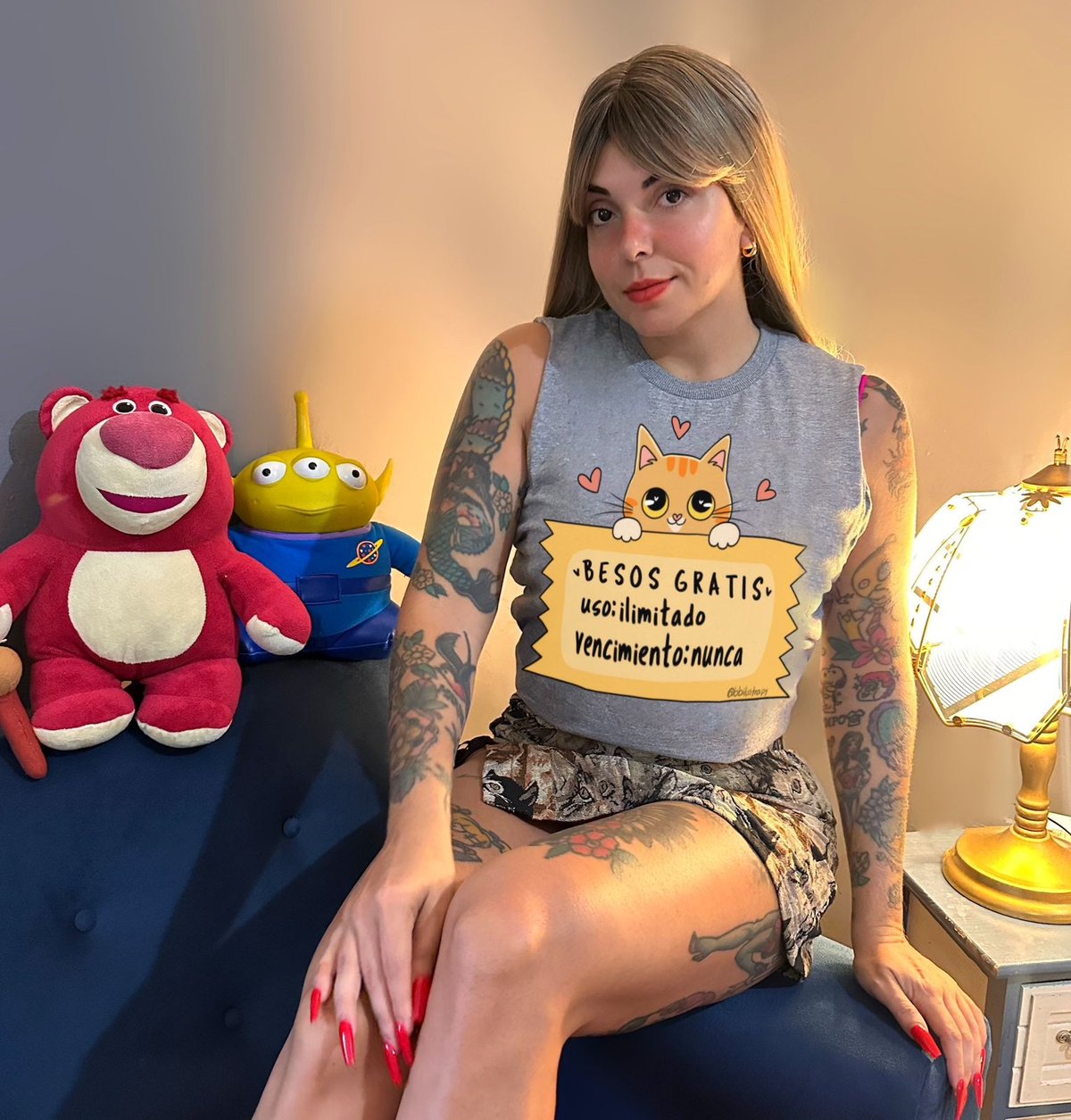 Besos gratis By: @bbilustra.py