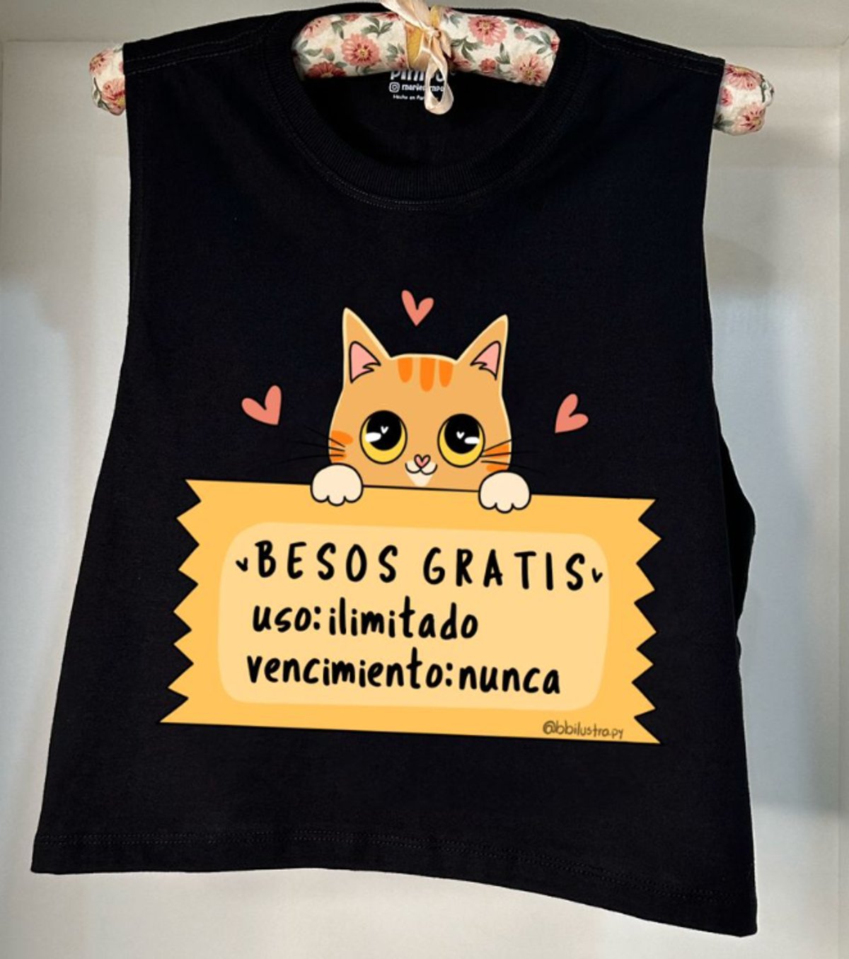 Besos gratis By: @bbilustra.py