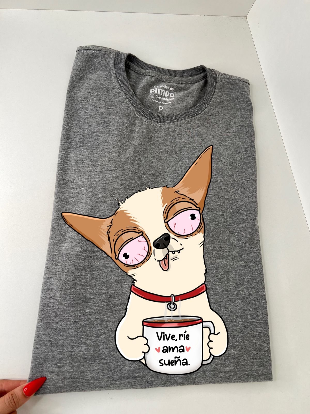 Perrito taza Vive, rie, ama, sueña... By: @bbilustra.py