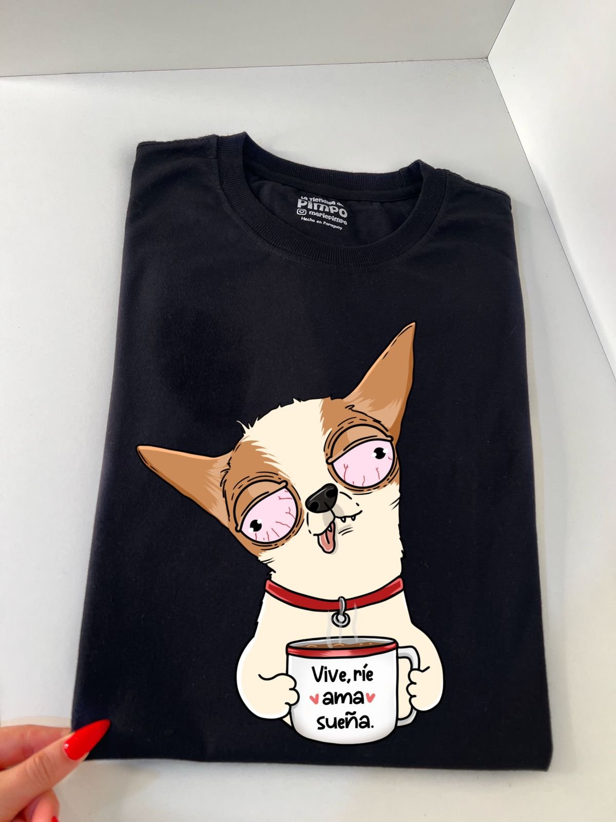 Perrito taza Vive, rie, ama, sueña... By: @bbilustra.py