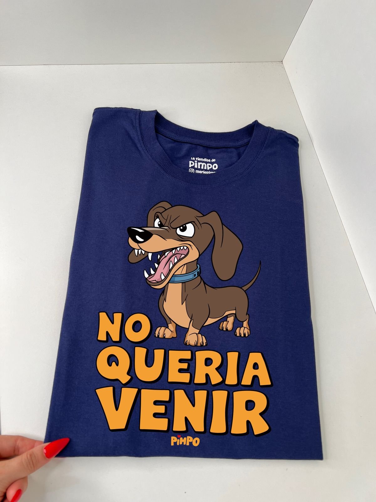 Salchi no queria venir By: @mariepimpo