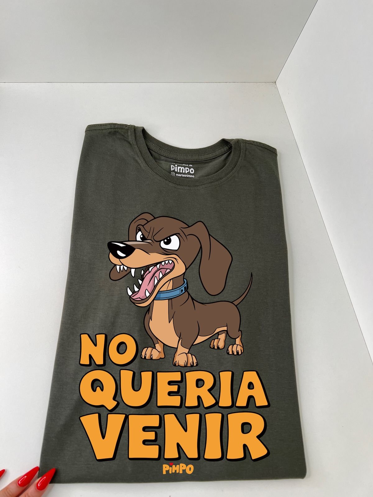 Salchi no queria venir By: @mariepimpo - 4