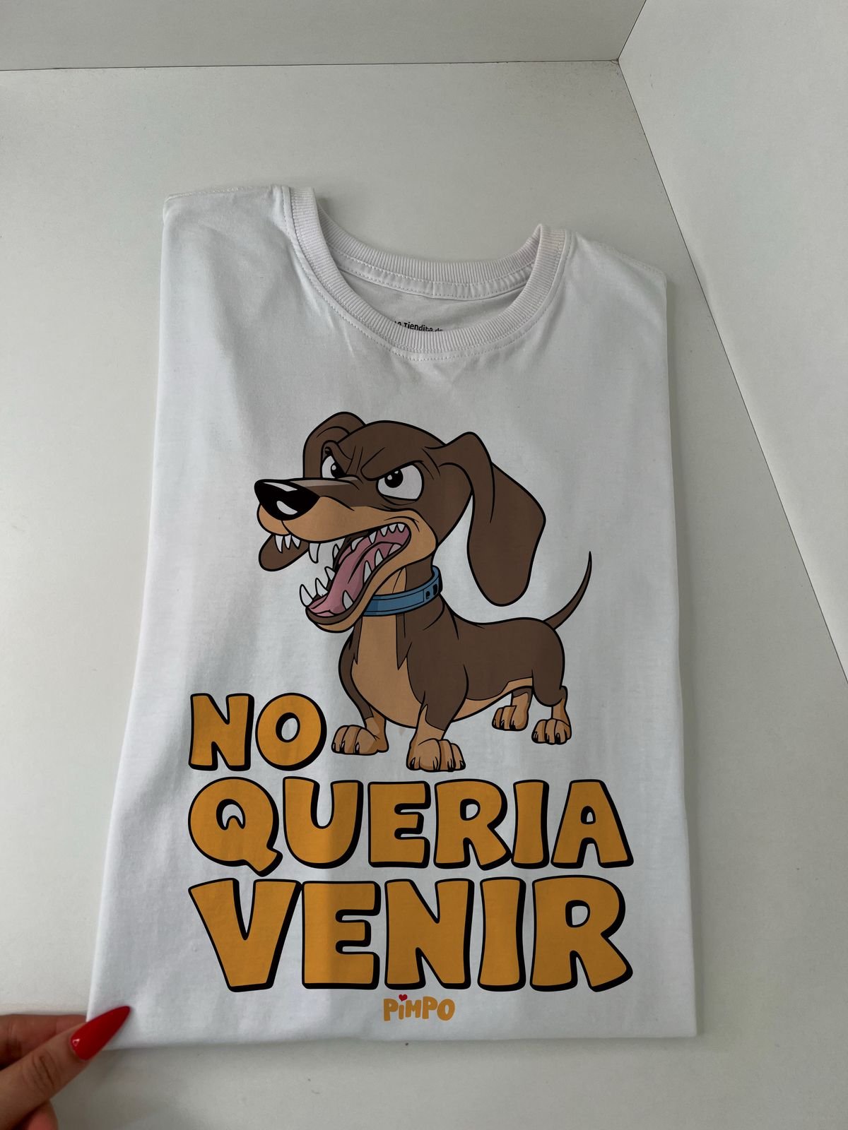 Salchi no queria venir By: @mariepimpo - 6