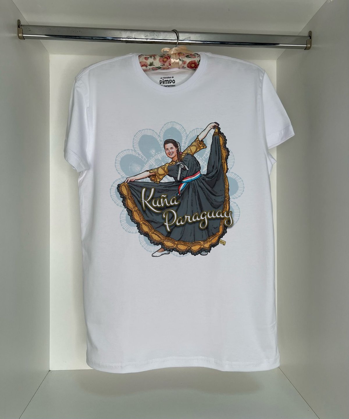 Kuña Paraguay By: @guilleinsta