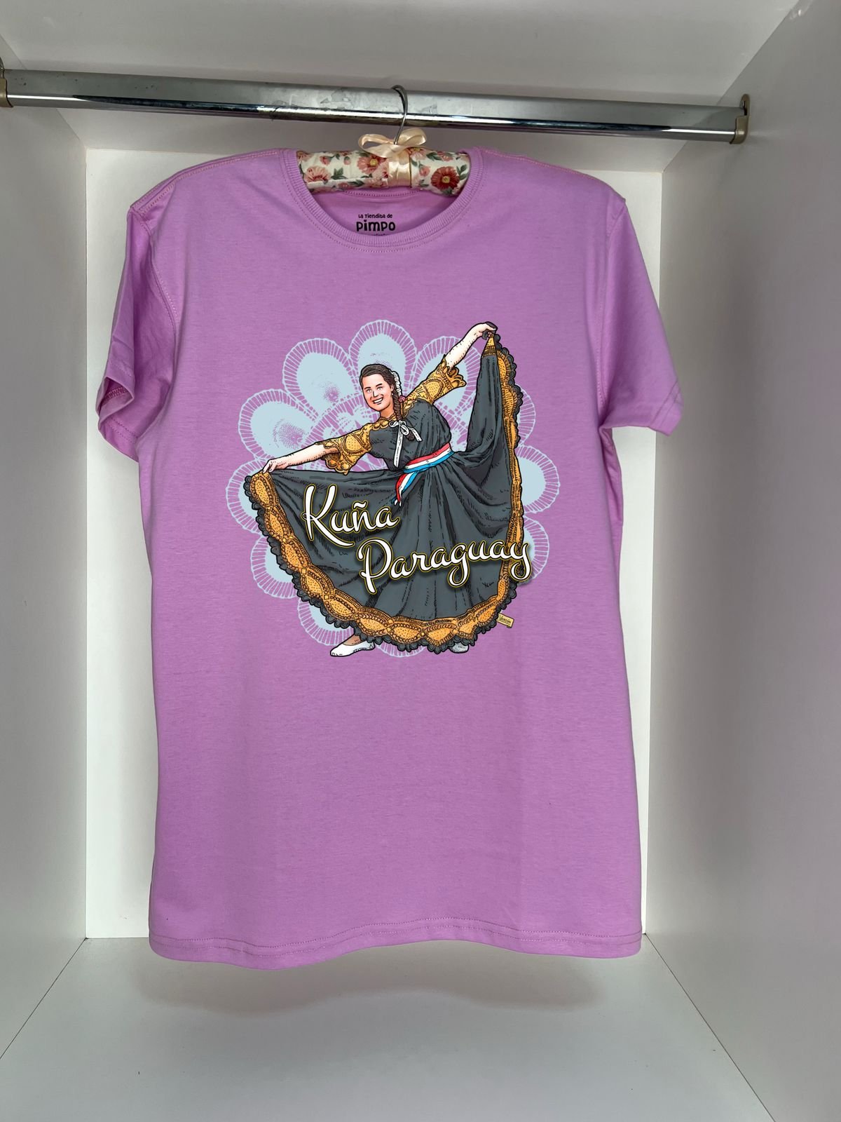 Kuña Paraguay By: @guilleinsta