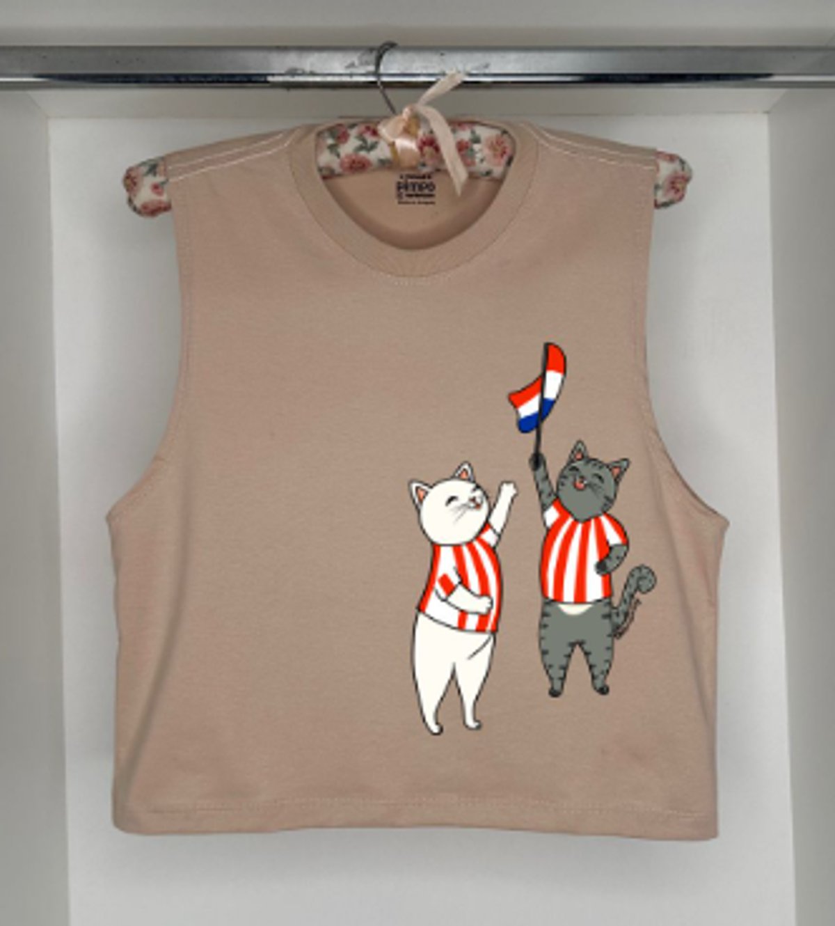 2 Michis Festejando By: @bbilustra.py