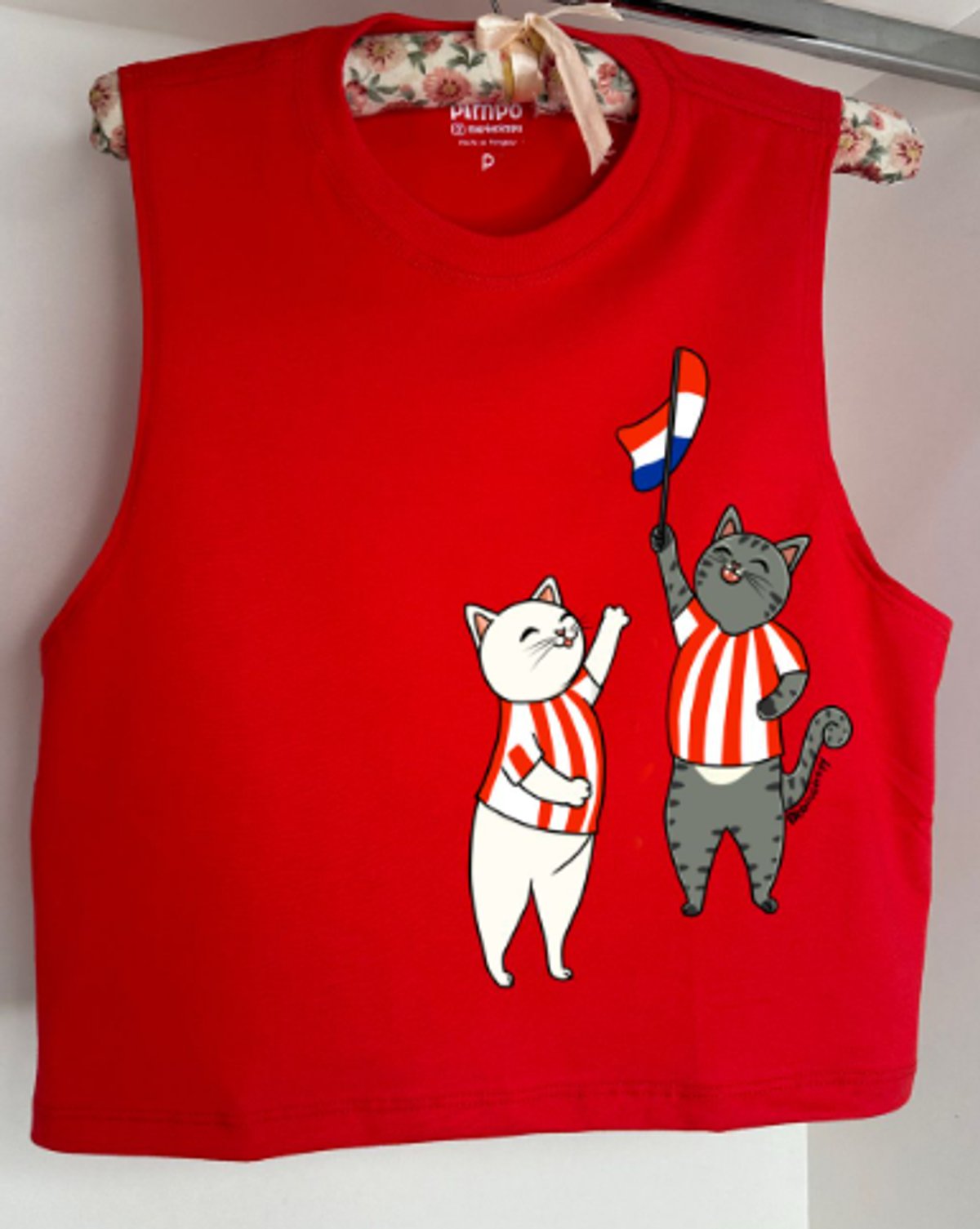 2 Michis Festejando By: @bbilustra.py