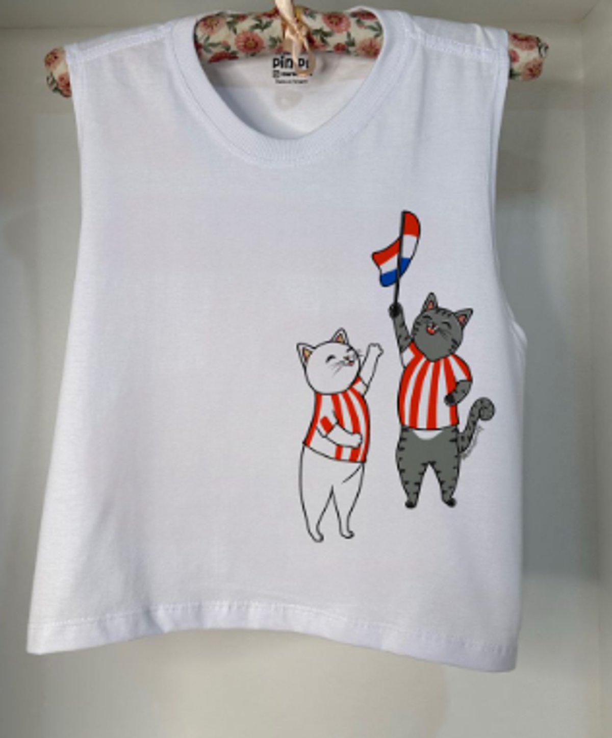 2 Michis Festejando By: @bbilustra.py