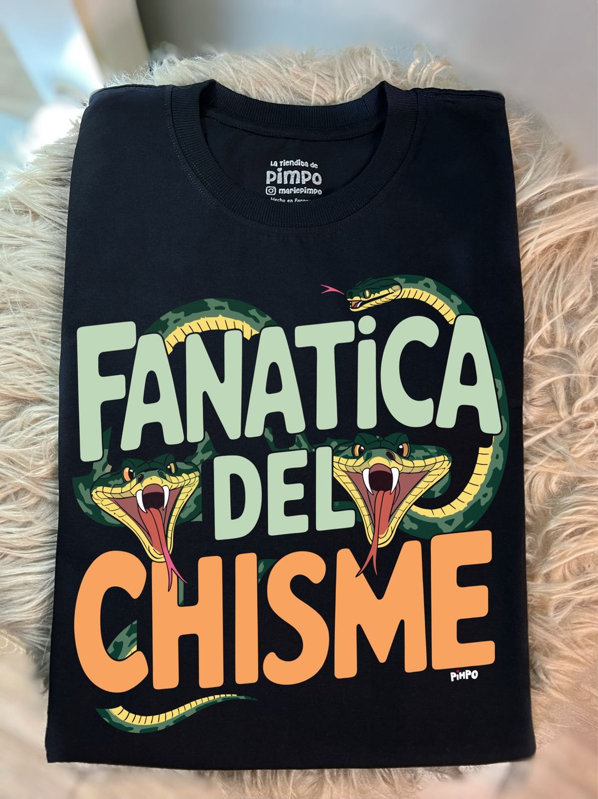 Fanatica del chisme By: @mariepimpo