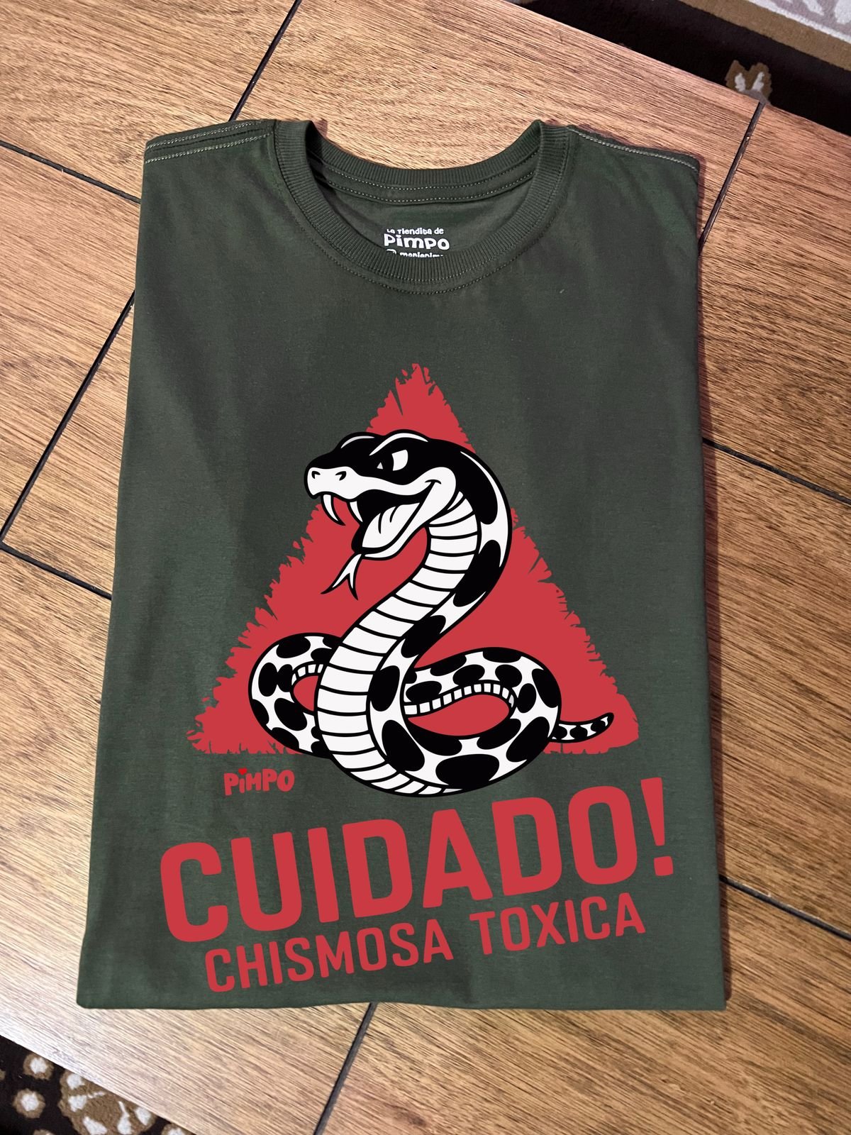 Cuidado! Chismosa Toxica By: @mariepimpo 