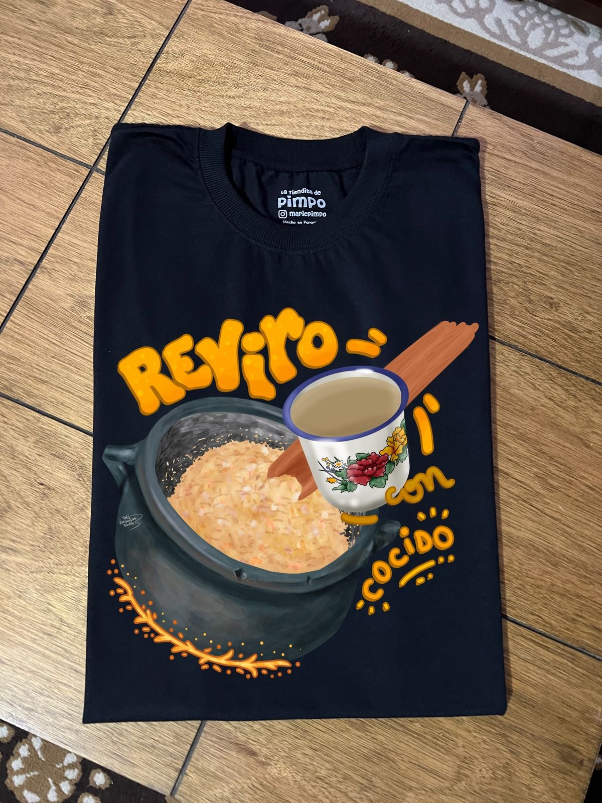 Reviro By: @tatinetchoguine 