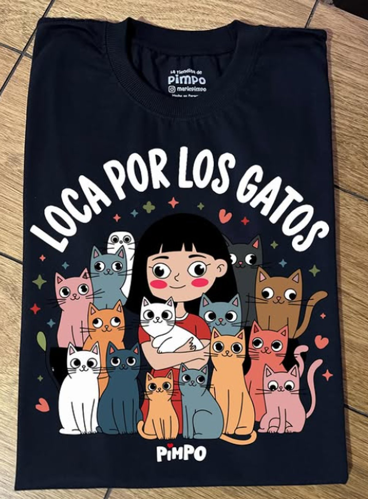 Loca por los gatos By: @mariepimpo