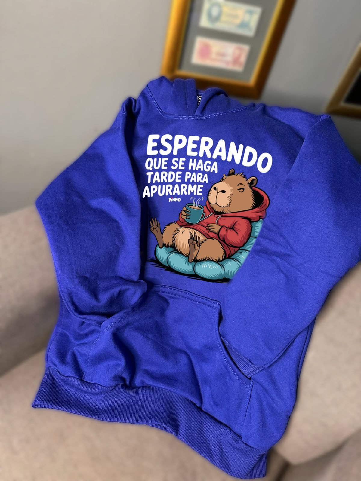 Esperando que se haga tarde para apurarme Capi By: @mariepimpo - 2