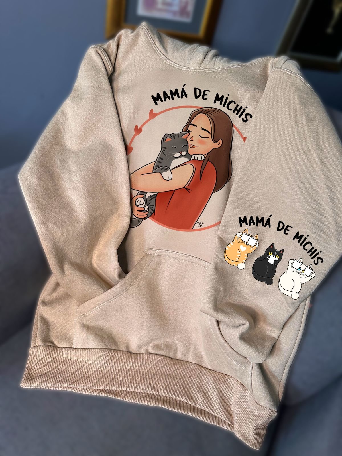 Mama de michis By: @bbilustra.py