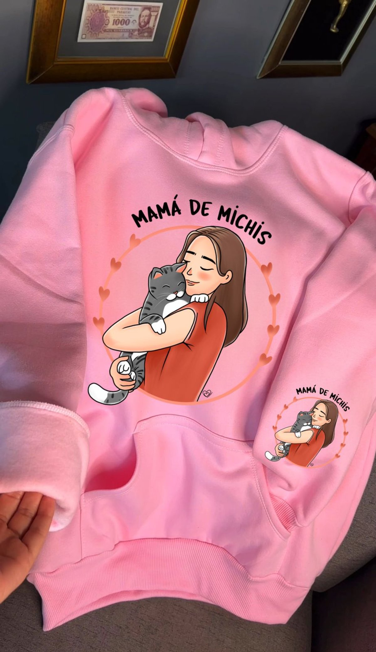 Mama de Michis By: @bbilustra.py - 2