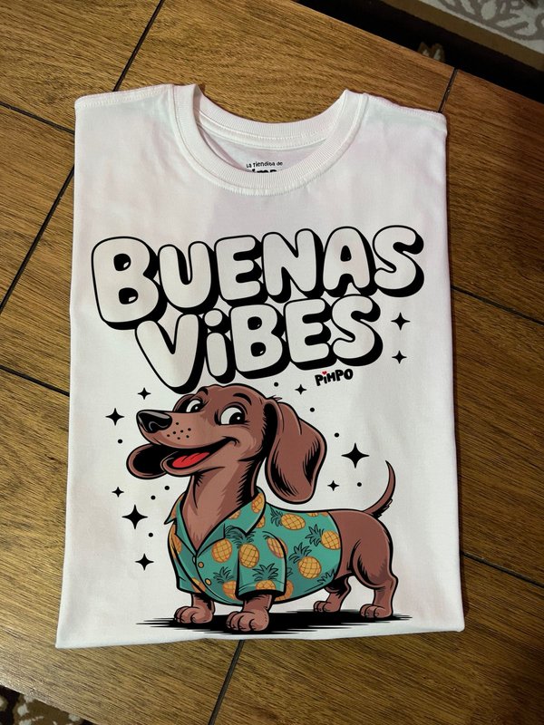Salchi Buenas Vibes  By: @mariepimpo