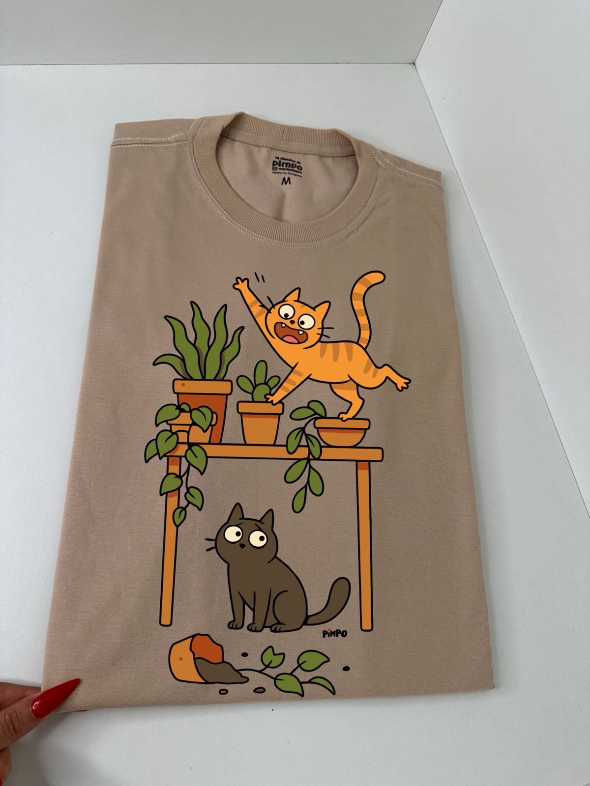 Michis macanadas By: @mariepimpo