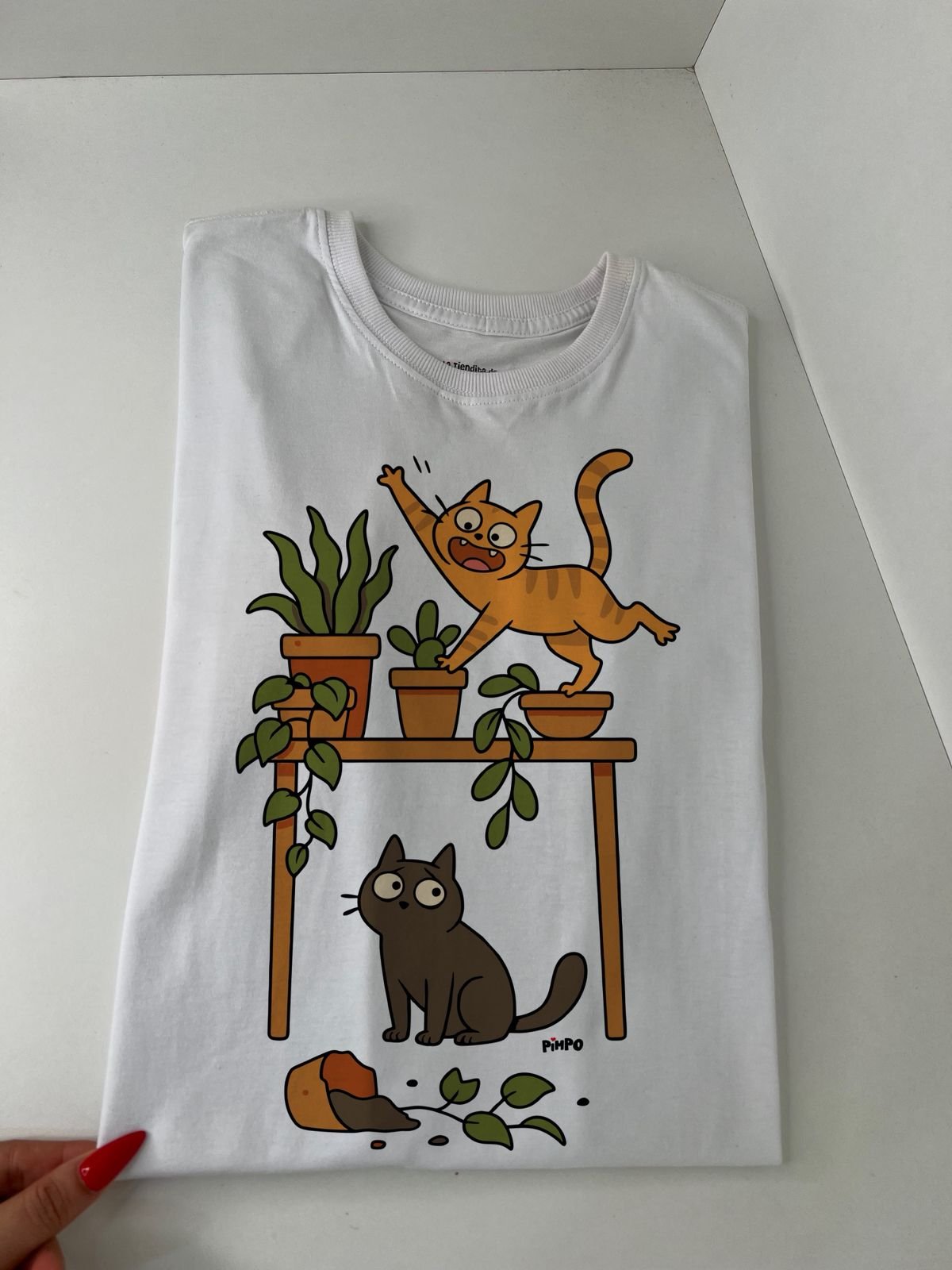 Michis macanadas By: @mariepimpo - 3