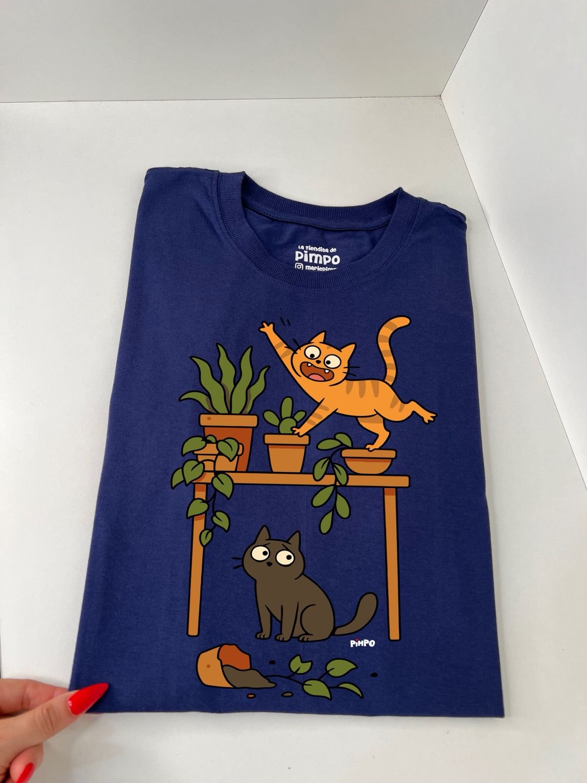 Michis macanadas By: @mariepimpo - 6