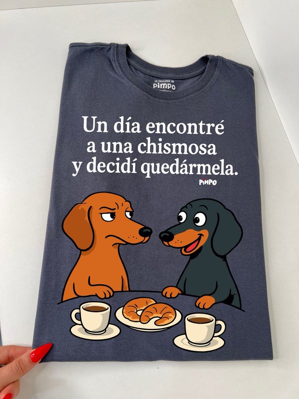 Encontre una chismosa By: @mariepimpo 