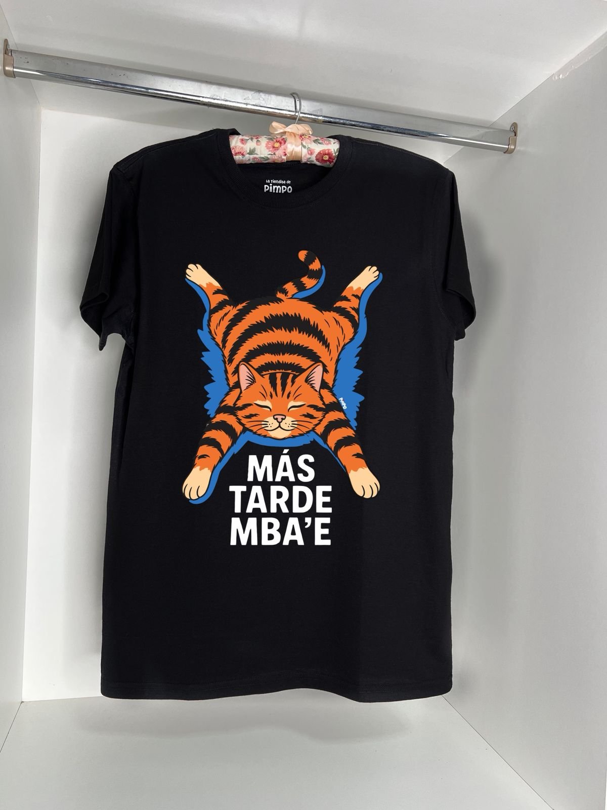 Michi mas tarde mbe´e By: @mariepimpo - 6