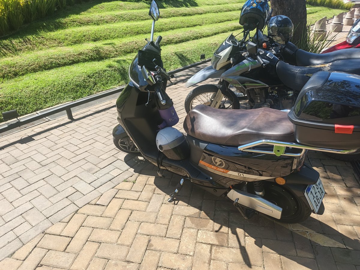 Moto eléctrica Flash D1 - 8