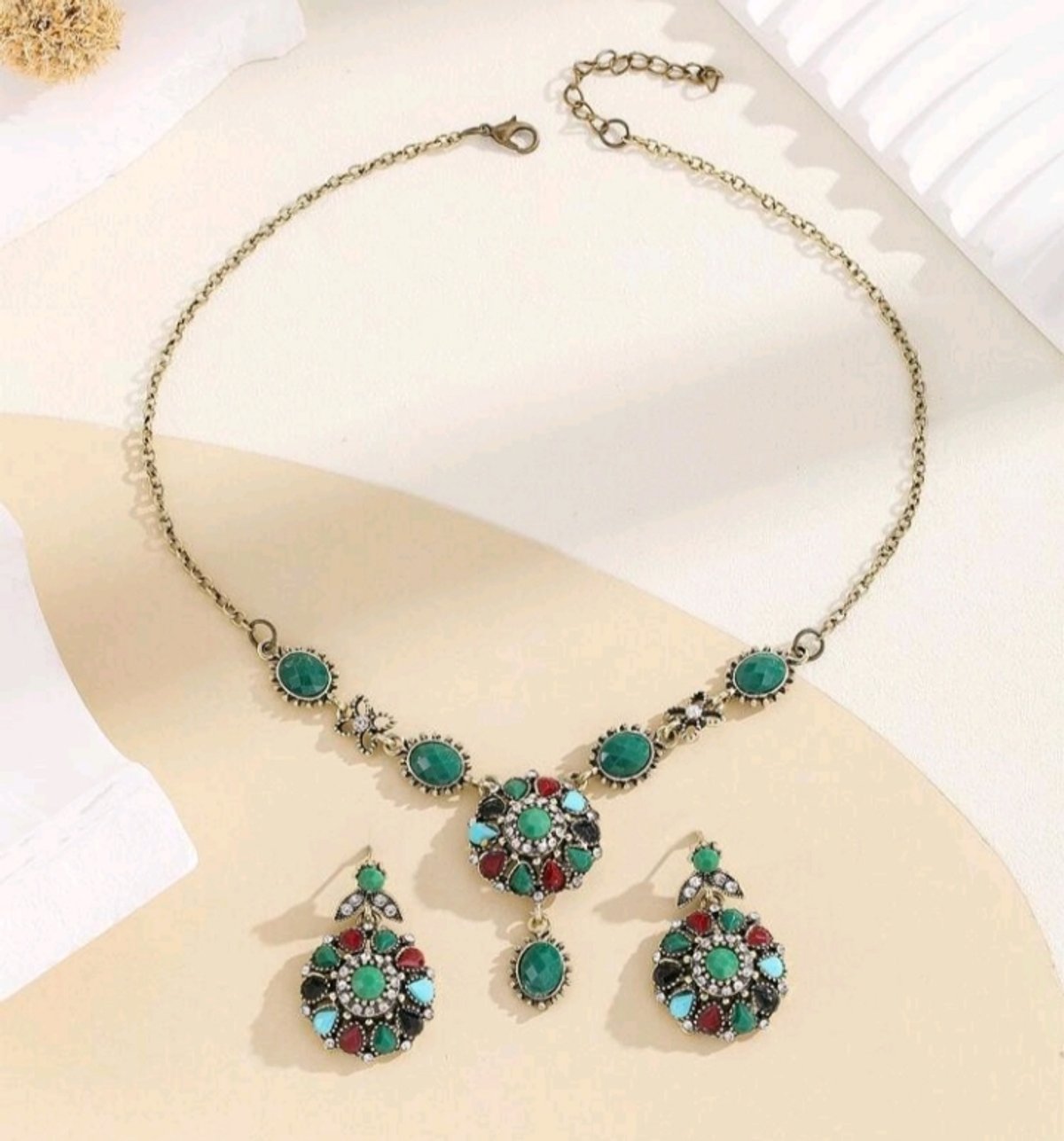 Collar y aros Hovy'ū - 5