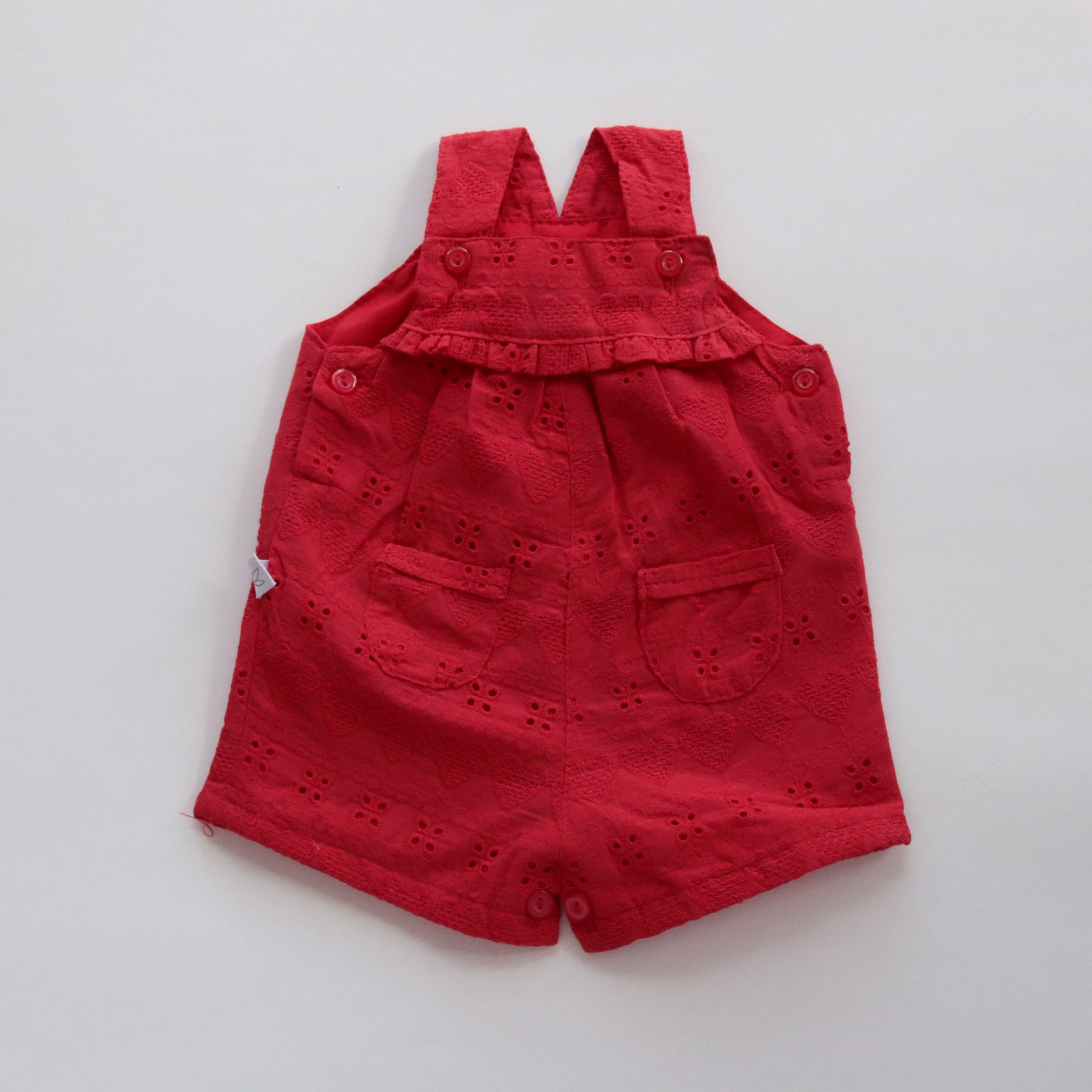 Jardinera corta con volados Regina- Rojo Broderie. Cod. 278