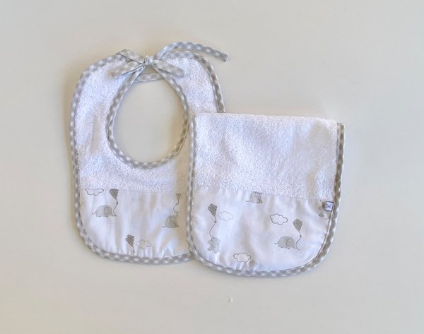 Set de Babero+Babita Roterdam- Blanco C/Elefantes Beige. Cod.1190