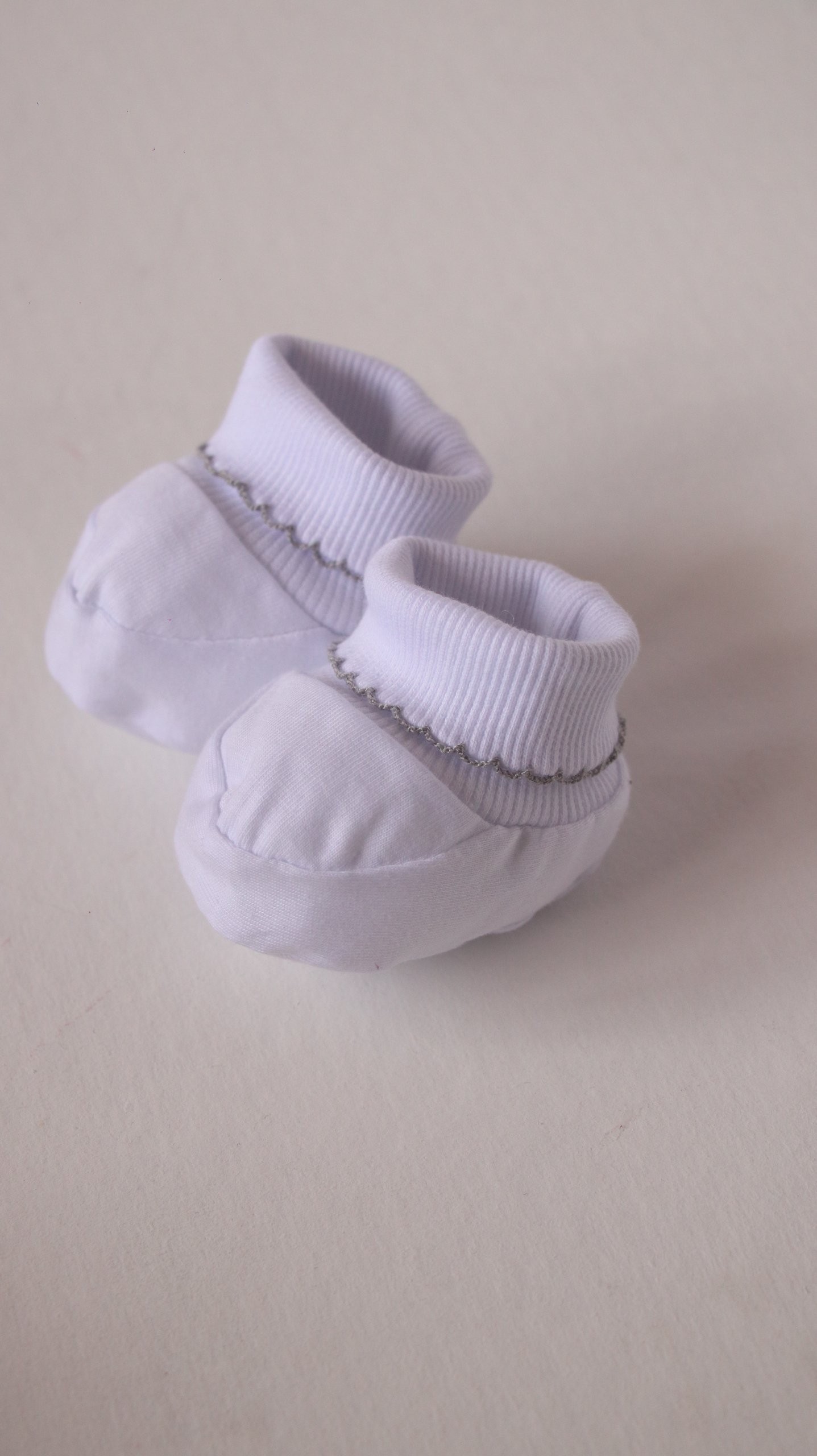 Zapatito Blanco C/Picueta en Color Singapur- Cod.24