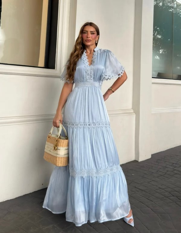Vestido Elegante con Detalles en Gripur