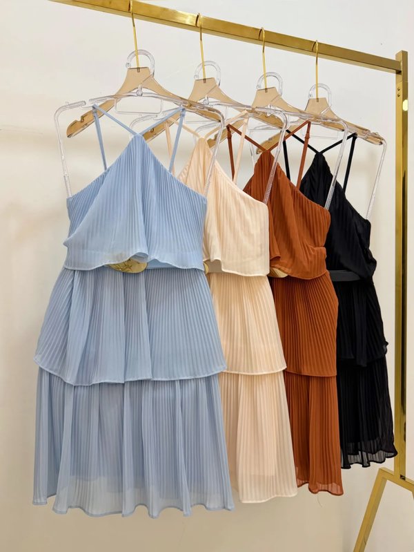 Vestido Corto Plisado en Capas - Incluye en Cinturón 