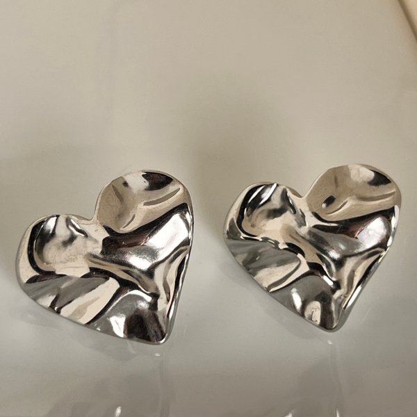 Arete corazón irregular 