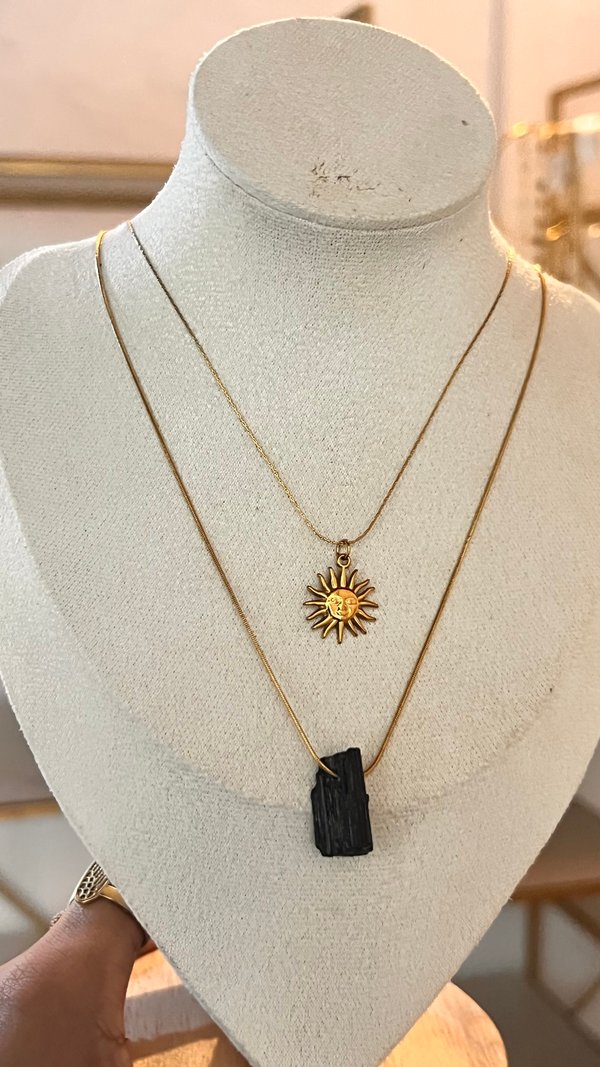 Collar sol minimalista 