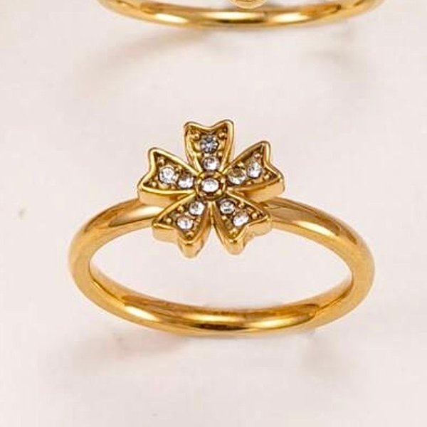 Anillo trébol con circones Talle 17