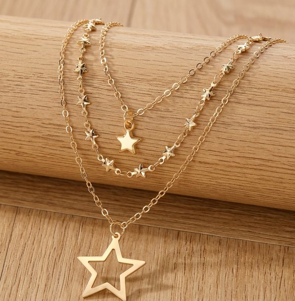 cadenita de triple colgante de extrella ✨