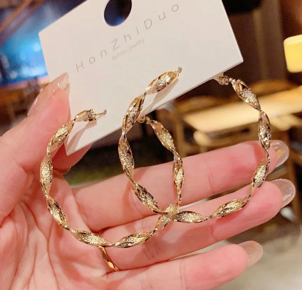 Argollas en color dorado y plata 🌸