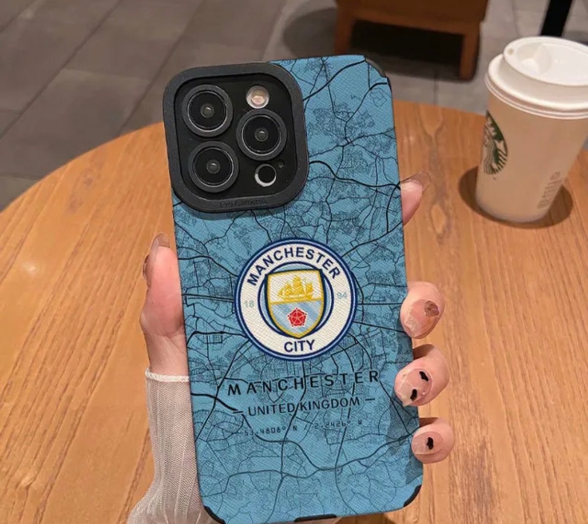 Funda aprueba de golpes tematica de Futbol - 3