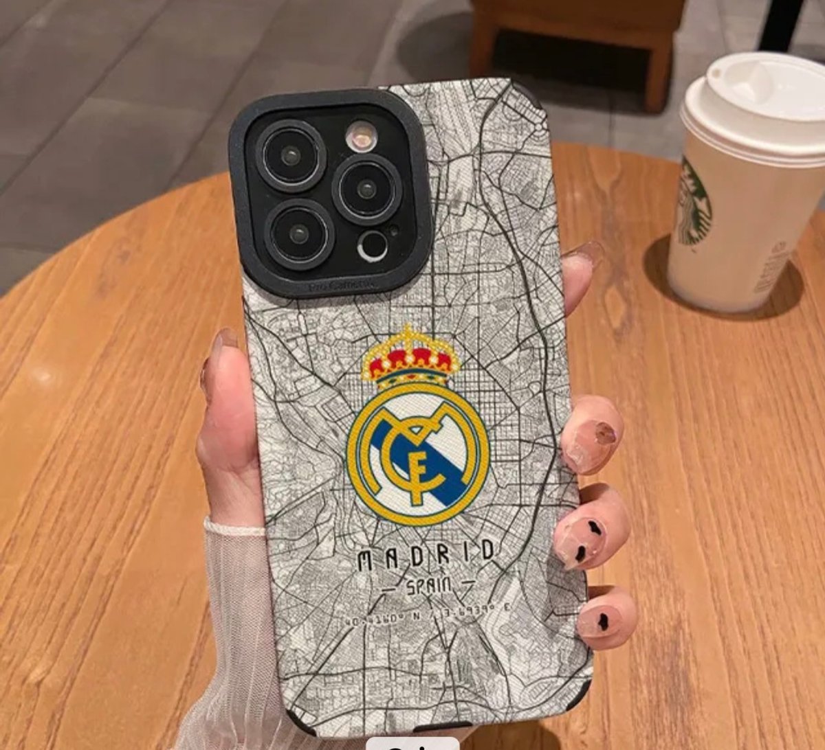 Funda aprueba de golpes tematica de Futbol - 4