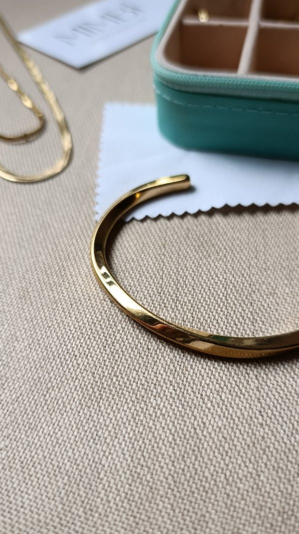 Brazalete (Esclava torzada)