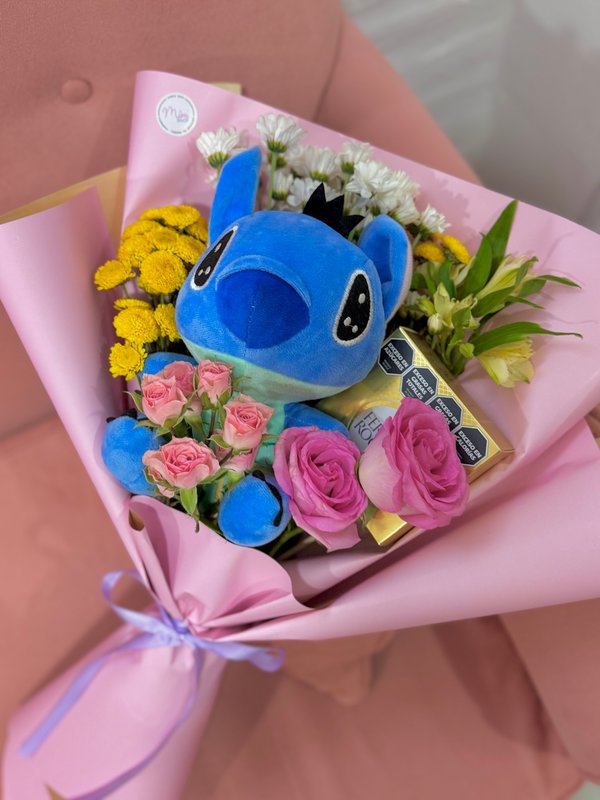 Ramo Stitch con flores variadas