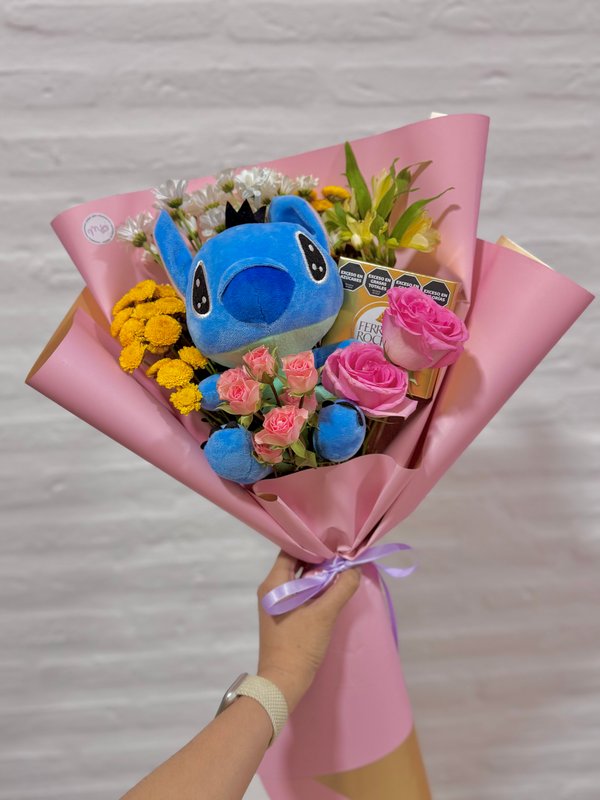 Ramo Stitch con flores variadas